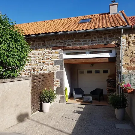 בית אירוח Proche Chaine Des Puys, Sdb Privee, Kitchenette