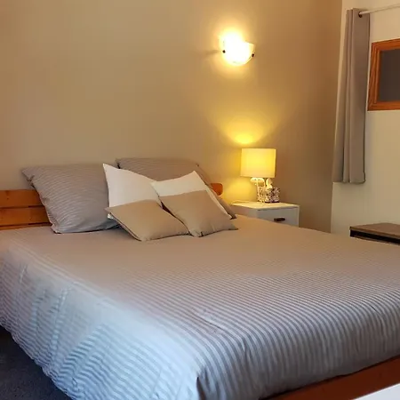 בית אירוח Proche Chaine Des Puys, Sdb Privee, Kitchenette